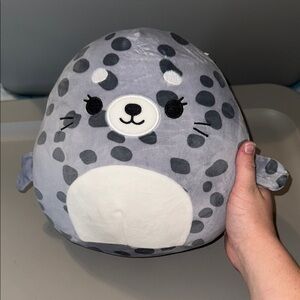Squishmallows Odile the Seal 8”